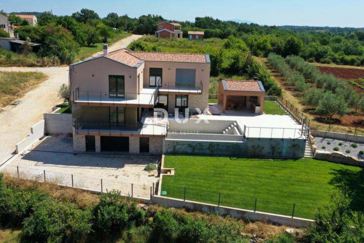 ISTRA, VIŠNJAN - Kuća s bazenom na rubu naselja
