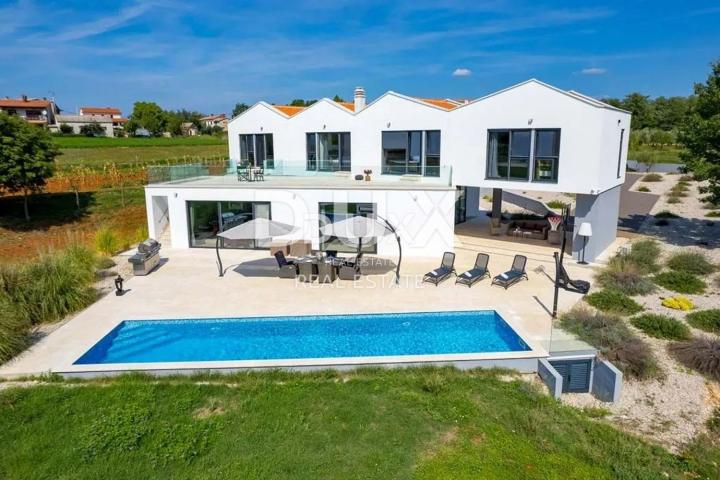 ISTRA, VIŠNJAN – Luksuzna dizajnerska vila s 6 spavaćih soba, bazenom i velikom okućnicom
