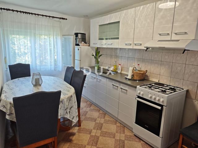 ZADAR, LJUBAČ - Starinska kuća u nizu