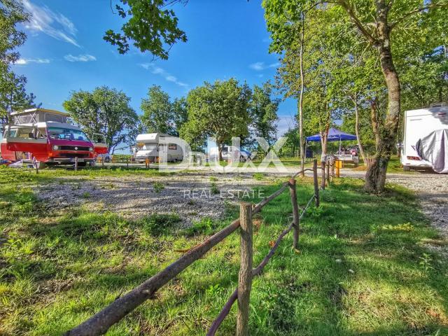ISTRA, GRAČIŠĆE - Kamp u srcu Istre s bogatom infrastrukturom i dodatnim zemljištem