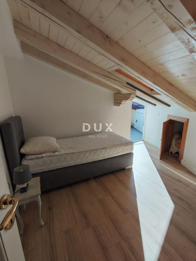 ISTRA, ROVINJ - Penthouse 75,40 m2 u starom gradu s pogledom na more!