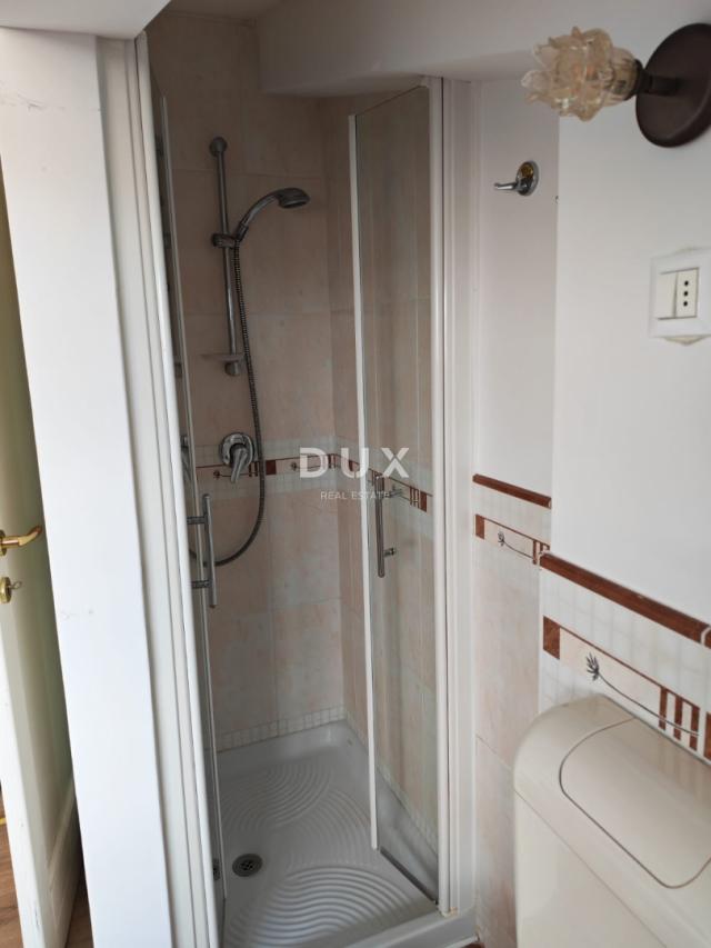 ISTRA, ROVINJ - Penthouse 75,40 m2 u starom gradu s pogledom na more!