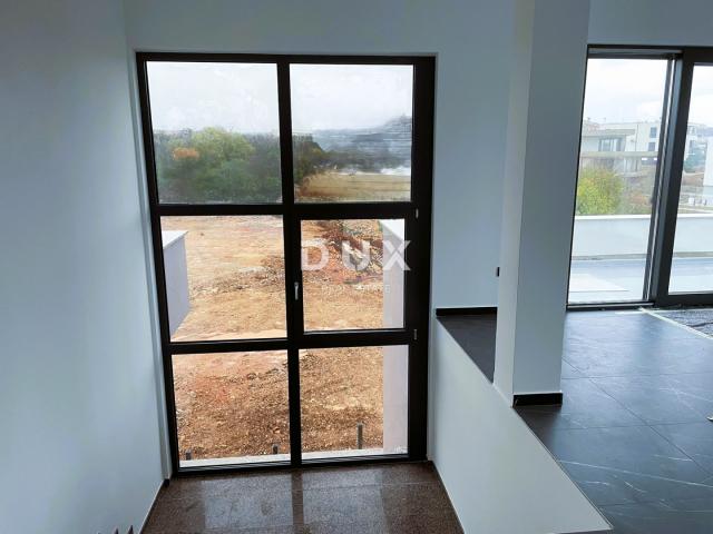 INSEL KRK, STADT KRK - Modernes Penthouse mit 100 m²