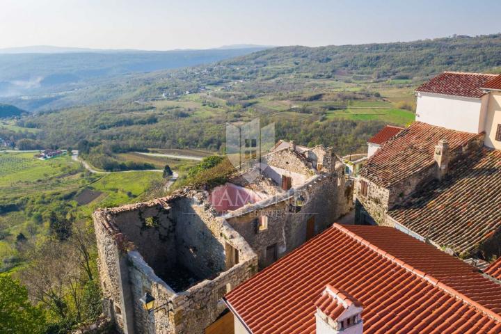Središnja Istra, tri kuće u nizu za adaptaciju