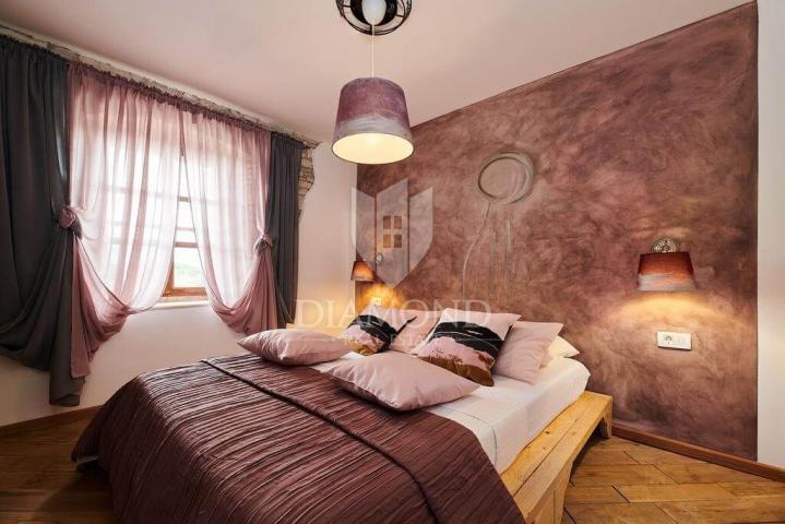 Prilika! Prodaje se konoba sa sobama i dva apartmana!