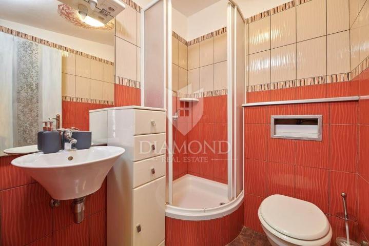 Prilika! Prodaje se konoba sa sobama i dva apartmana!