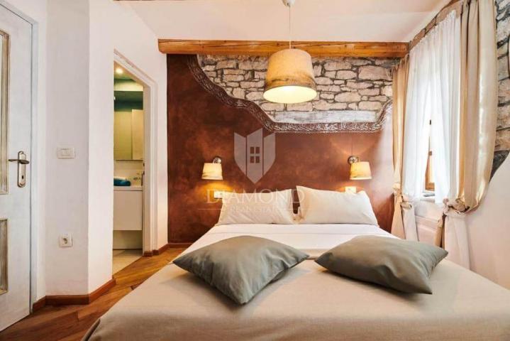 Prilika! Prodaje se konoba sa sobama i dva apartmana!