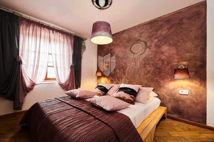 Prilika! Prodaje se konoba sa sobama i dva apartmana!