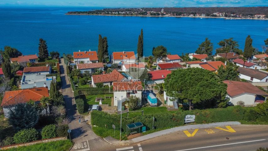 Novigrad-Gebiet, Haus 132 m², 80 m vom Meer entfernt!