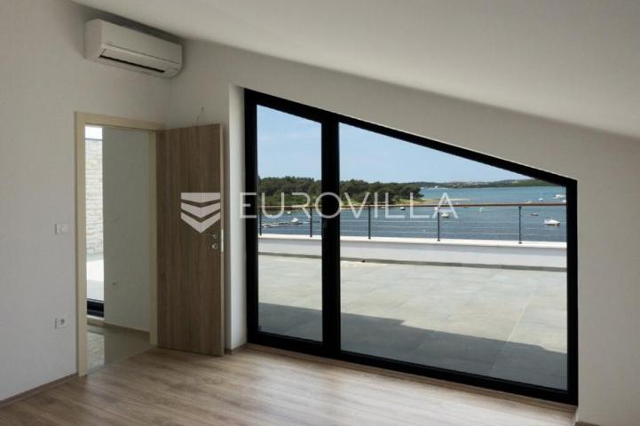 Poreč, La Mula, luksuzan trosoban stan 55 m² NOVOGRADNJA
