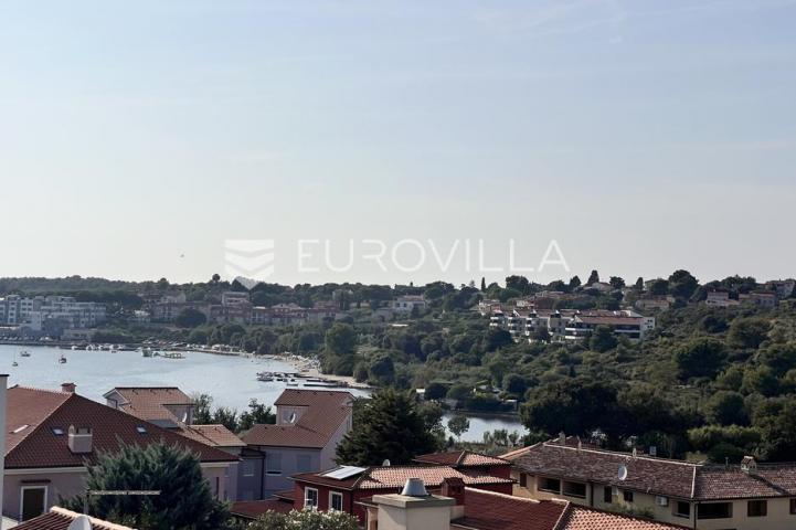 Istra, Banjole - trosoban stan u novogradnji na drugom katu, 82.17m2 s otvorenim pogledom na more