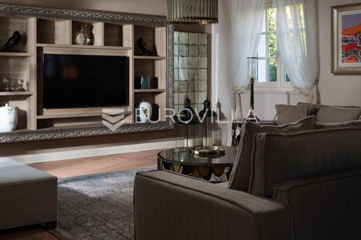  Vabriga, raskošna vila od 302 m2 sa  prekrasnim vrtom