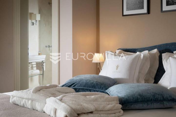  Vabriga, raskošna vila od 302 m2 sa  prekrasnim vrtom