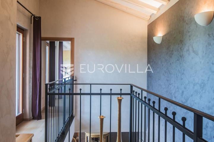 Istra, Šorići, luksuzna kamena kuća, 388 m², s bazenom i građevinskim zemljištem 4621 m²