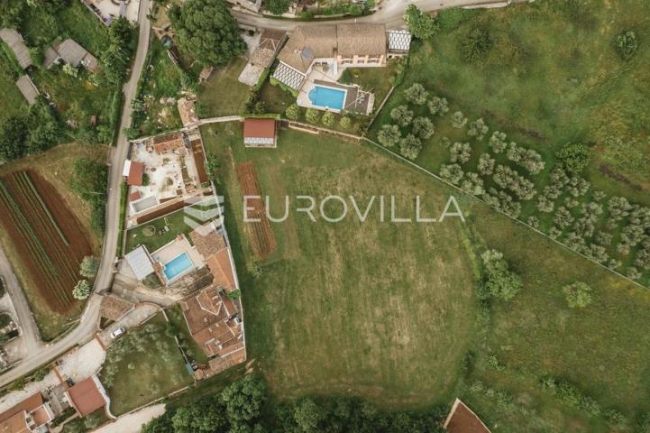Istra, Šorići, luksuzna kamena kuća, 388 m², s bazenom i građevinskim zemljištem 4621 m²