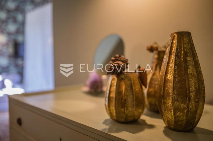 Istra, Šorići, luksuzna kamena kuća, 388 m², s bazenom i građevinskim zemljištem 4621 m²