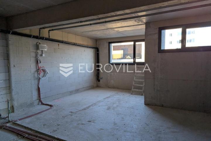 Split, Mejaši, roh-bau poslovni prostor ukupne površine 169 m2