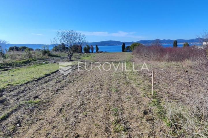 Zadar, Arbanasi, građevinsko zemljište 2. red do mora