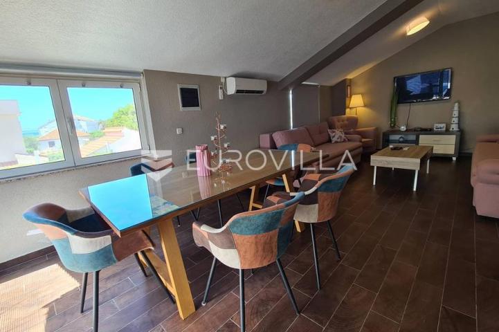 Zadar, Privlaka, moderna kuća sa tri apartmana u blizini mora