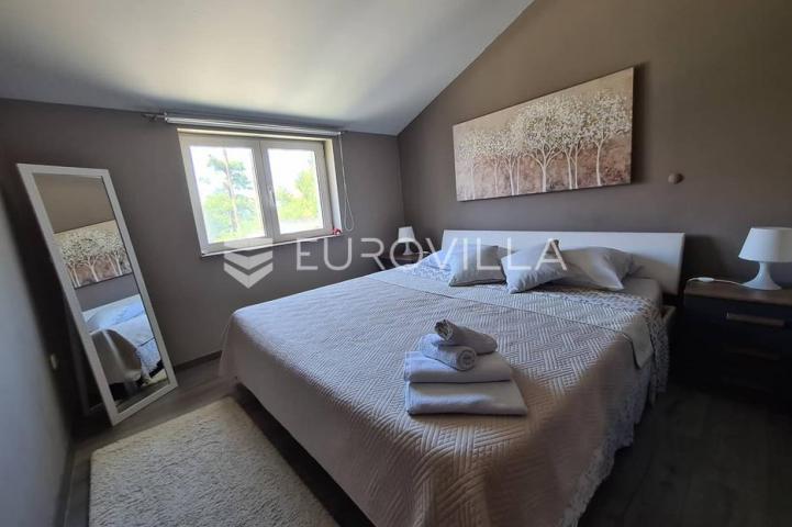 Zadar, Privlaka, moderna kuća sa tri apartmana u blizini mora
