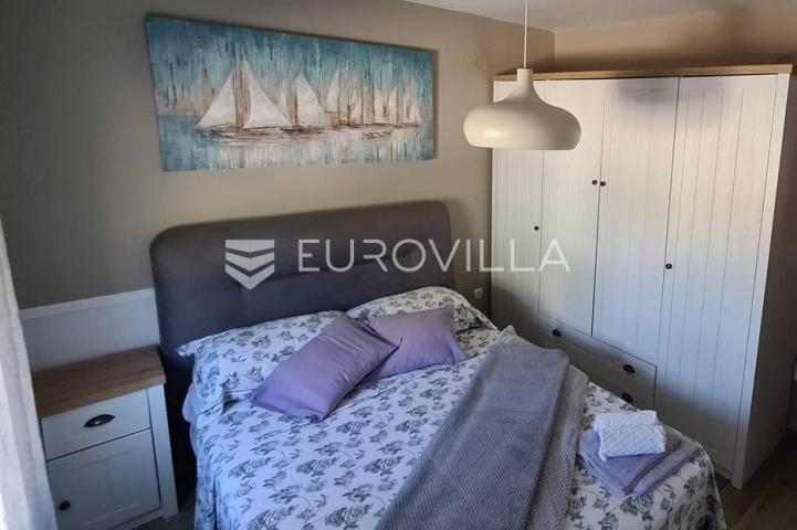 Zadar, Privlaka, moderna kuća sa tri apartmana u blizini mora