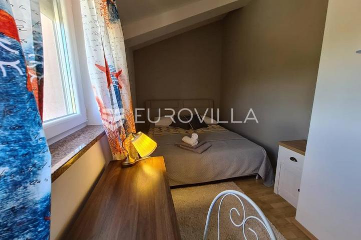 Zadar, Privlaka, moderna kuća sa tri apartmana u blizini mora