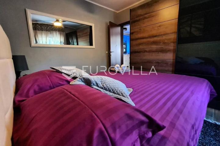 Zadar, Privlaka, moderna kuća sa tri apartmana u blizini mora