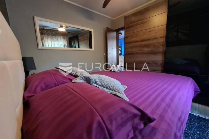 Zadar, Privlaka, moderna kuća sa tri apartmana u blizini mora