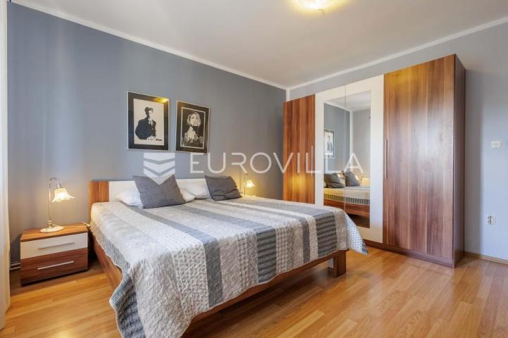 Istra, Pula, kuća s dva stana
