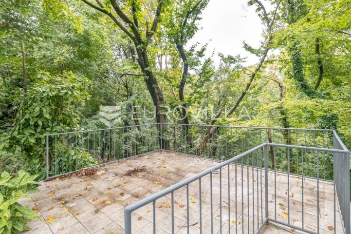 Zagreb, Maksimir, novouređena trosobna kuća 120 m² s garažom i vrtom