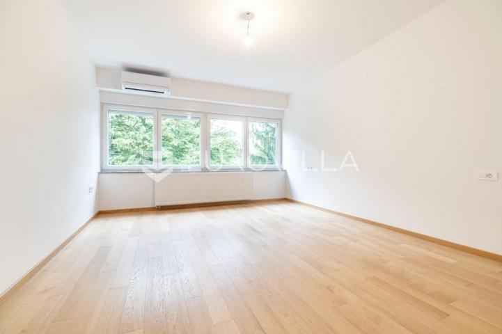 Zagreb, Maksimir, novouređena trosobna kuća 120 m² s garažom i vrtom
