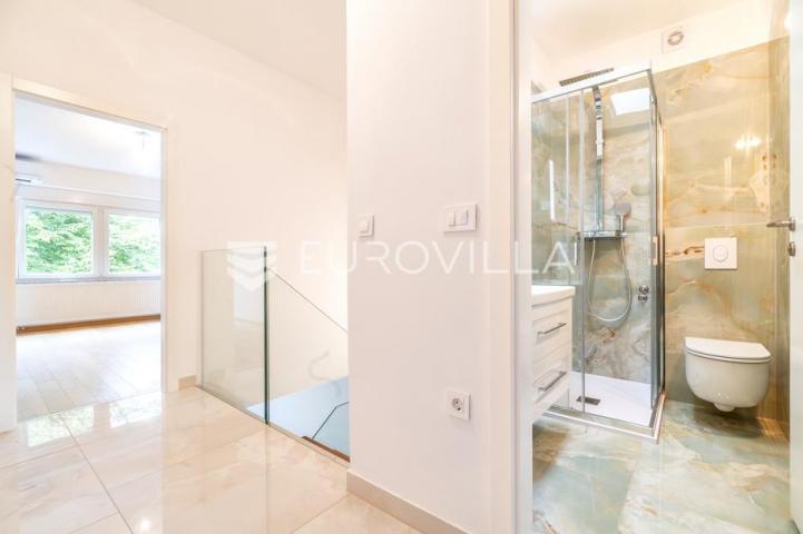 Zagreb, Maksimir, novouređena trosobna kuća 120 m² s garažom i vrtom