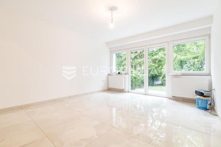 Zagreb, Maksimir, novouređena trosobna kuća 120 m² s garažom i vrtom