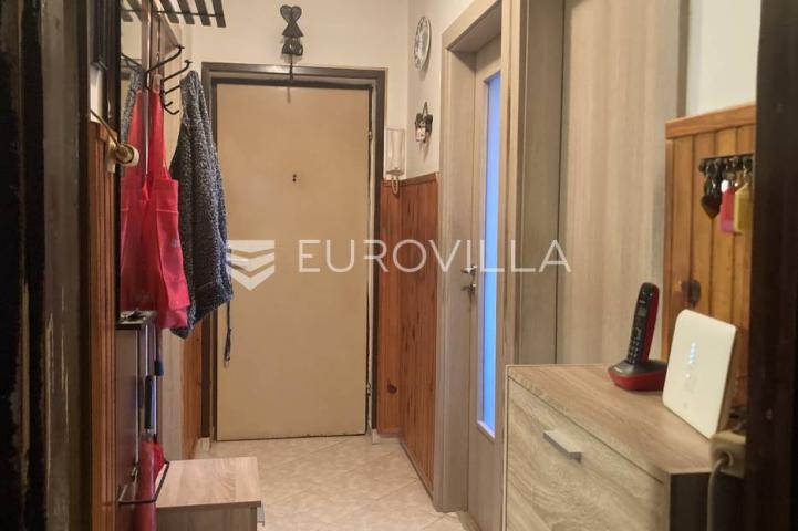 Istra, Rovinj, funkcionalan dvosoban stan neto korisne površine od 53,75 m² na super lokaciji