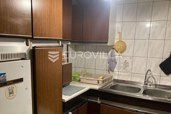 Istra, Rovinj, funkcionalan dvosoban stan neto korisne površine od 53,75 m² na super lokaciji