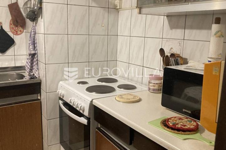 Istra, Rovinj, funkcionalan dvosoban stan neto korisne površine od 53,75 m² na super lokaciji