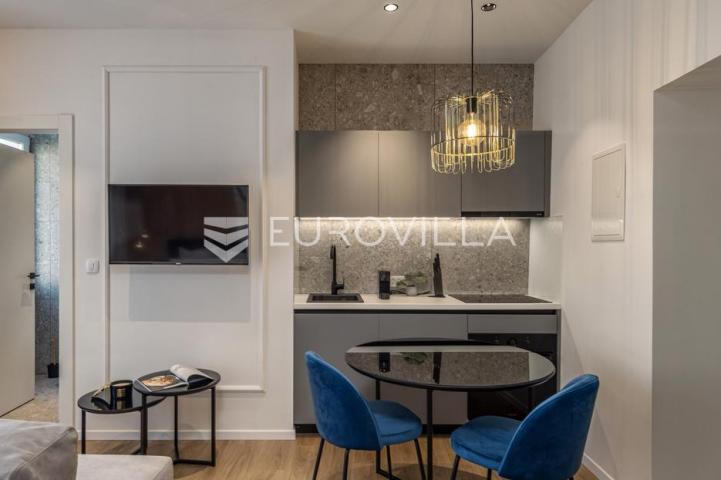 Rijeka, Centar, novouređen luksuzan stan 98 m² s tri apartmana