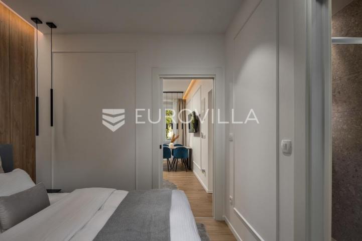 Rijeka, Centar, novouređen luksuzan stan 98 m² s tri apartmana
