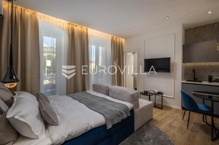 Rijeka, Centar, novouređen luksuzan stan 98 m² s tri apartmana