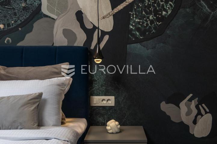 Rijeka, Centar, novouređen luksuzan stan 98 m² s tri apartmana