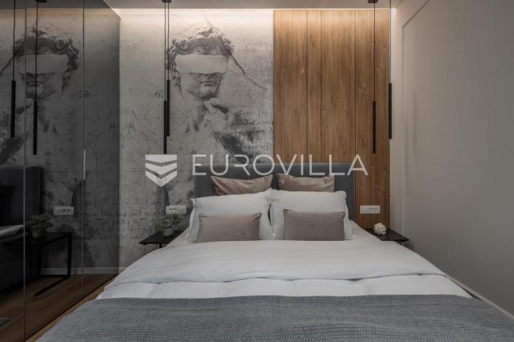 Rijeka, Centar, novouređen luksuzan stan 98 m² s tri apartmana