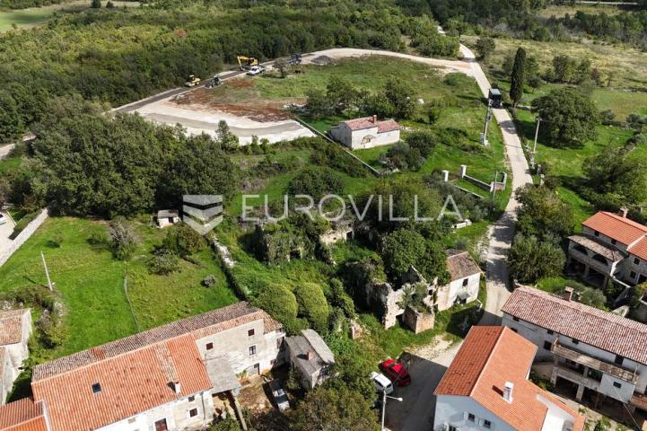 Istra, Višnjan, Autentična istarska stancija, 470 m², s građevinskom dozvolom