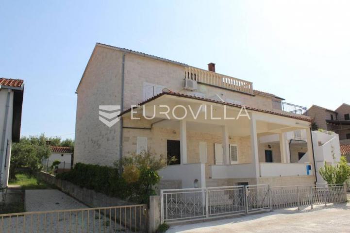 Brač, Splitska, apartmanska kuća s pogledom