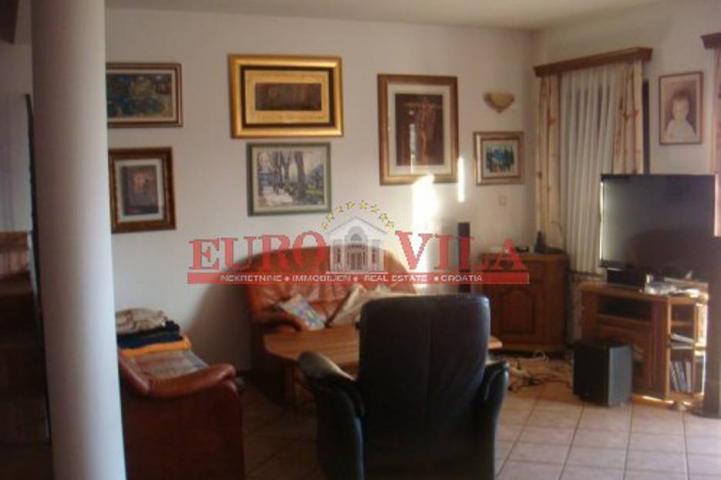 Obiteljska vila u podsljemenskoj zoni 500m2 na zemljistu od 6081m2