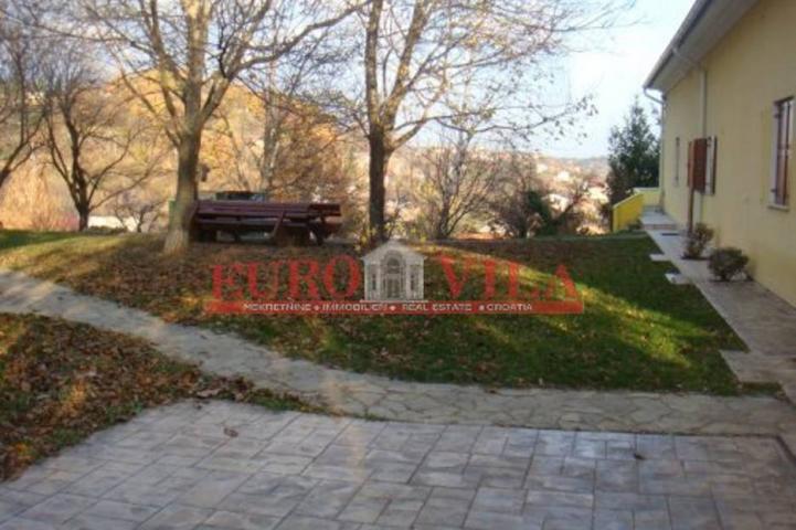 Obiteljska vila u podsljemenskoj zoni 500m2 na zemljistu od 6081m2