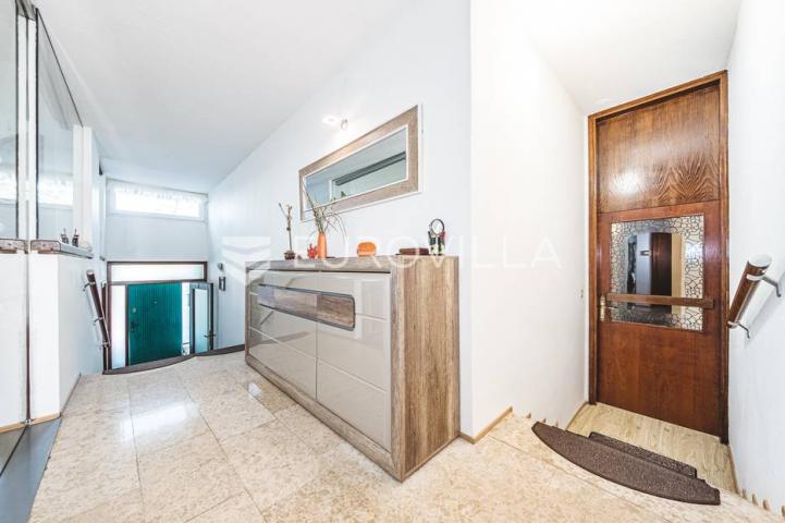 Otok Krk, Njivice, prekrasna kuća s pogledom na more 244 m²