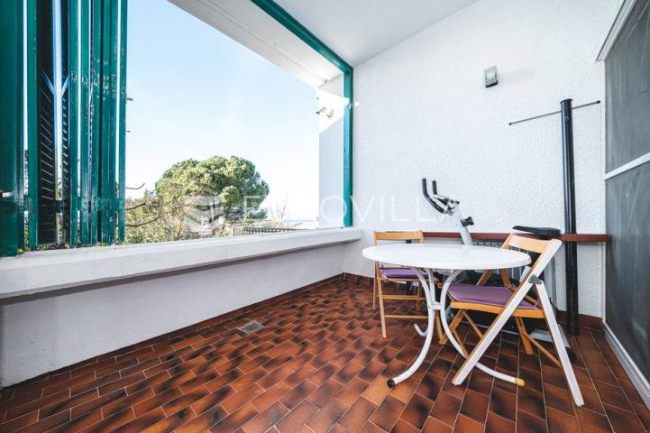 Otok Krk, Njivice, prekrasna kuća s pogledom na more 244 m²