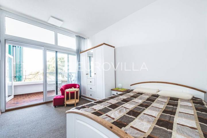 Otok Krk, Njivice, prekrasna kuća s pogledom na more 244 m²