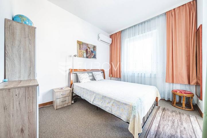 Otok Krk, Njivice, prekrasna kuća s pogledom na more 244 m²