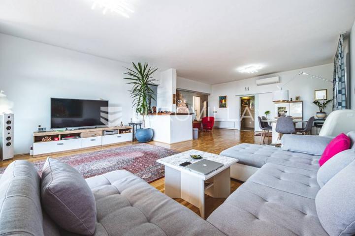 Otok Krk, Njivice, prekrasna kuća s pogledom na more 244 m²